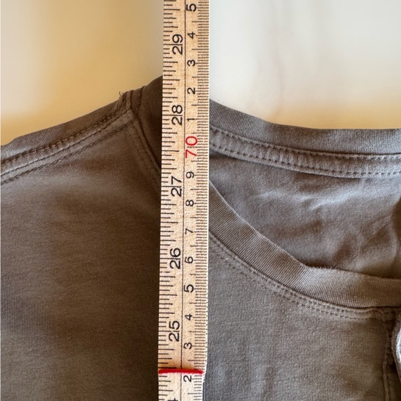 Vuori Short Sleeve Henley Tee – Neutral | Soft Stretch estimated large - Picture 7 of 7